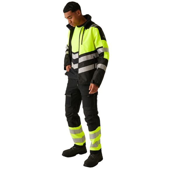 Regatta Professional Mens High-Vis Waterproof Jacket / Black/Yellow